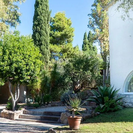 Villa Luxury Flaminia-exclusive Timeless Elegance *